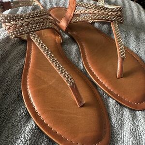 Chic Tan Sandals with Sparkling Accents